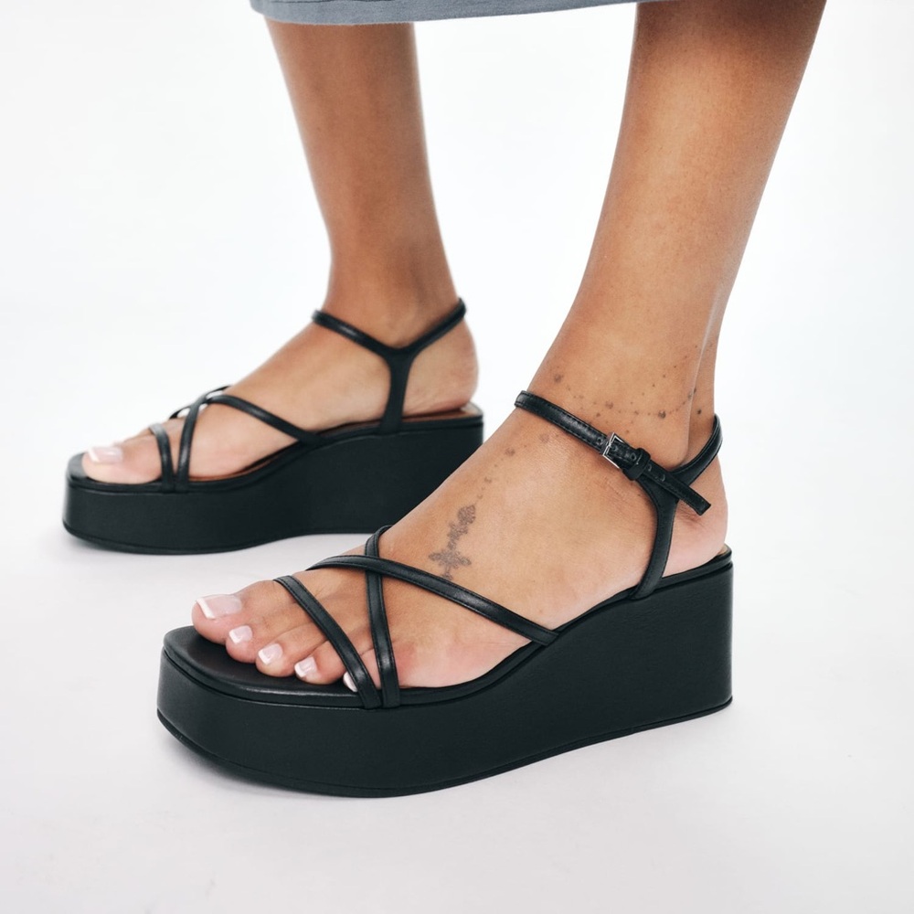 Zolanda Platform Sandal | Reformation | Size 9